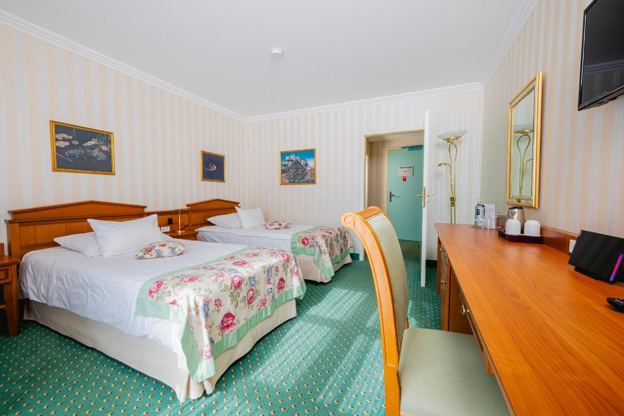Hotel Am Schlosspark ゴータ エクステリア 写真