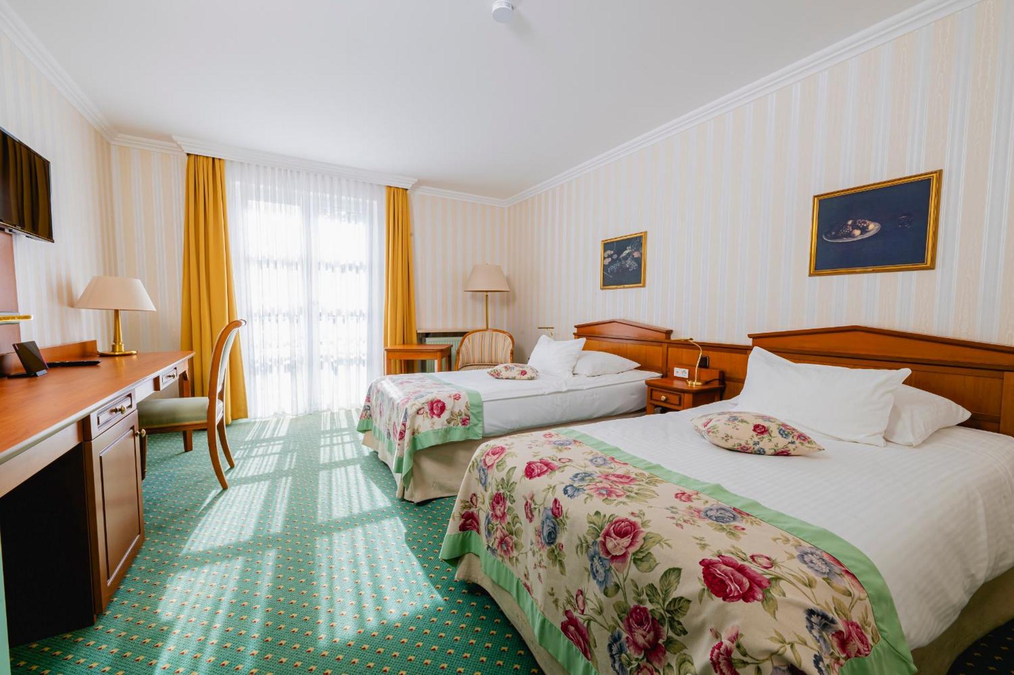 Hotel Am Schlosspark ゴータ エクステリア 写真